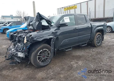 2025 Toyota Tacoma Hybrid Trd Sport 4Wd from USA, damaged, VIN 3TYLC5LN0ST025798
